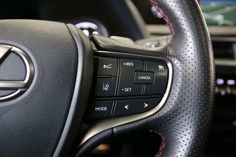 Lexus UX 250h F Sport Line/LED uit 2019, foto 17