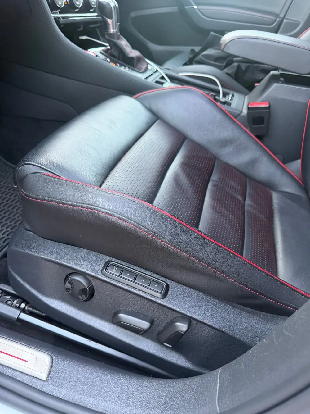 Volkswagen VOLKSWAGEN Golf 7.5 GTI Performance Full Option | Pano | uit 2019, foto 16