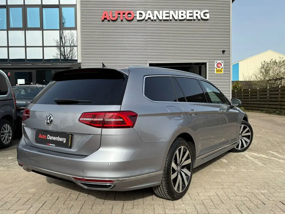 Volkswagen Passat Variant 1.5 TSI Highline R-LINE LEER,MASSA uit 2019, foto 3