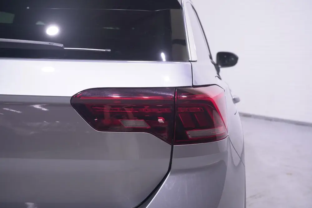 Volkswagen T-Roc 1.5 TSI R-Line Apple Carplay Panodak Stoelv uit 2025, foto 16
