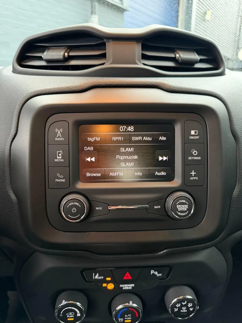 Jeep Renegade 1.3T Limited uit 2019, foto 15