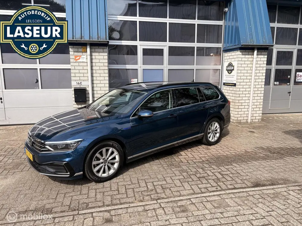 Volkswagen Passat Variant 1.4 TSI PHEV GTE Business uit 2021, foto 2