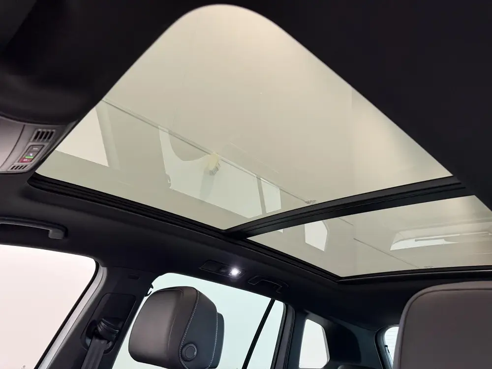Volkswagen Tiguan 1.5 TSI R-Line | Panoramdak | Trekhaak | D uit 2022, foto 15