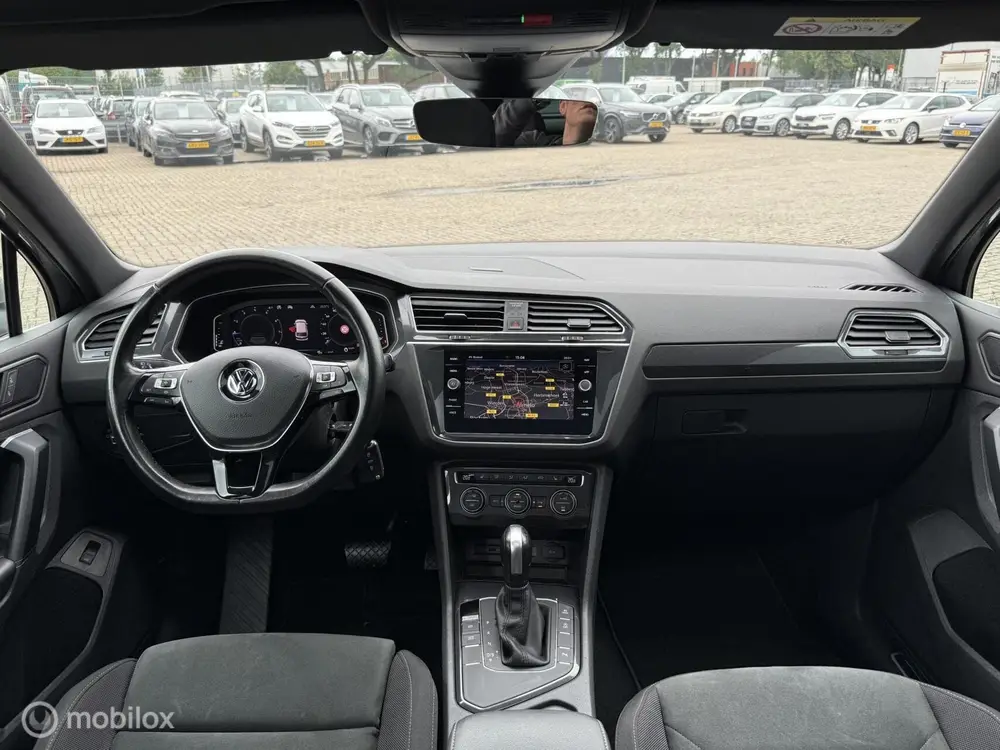 Volkswagen Tiguan 1.5 TSI ACT R-Line PANORAMADAK | AUTOMAAT uit 2020, foto 2