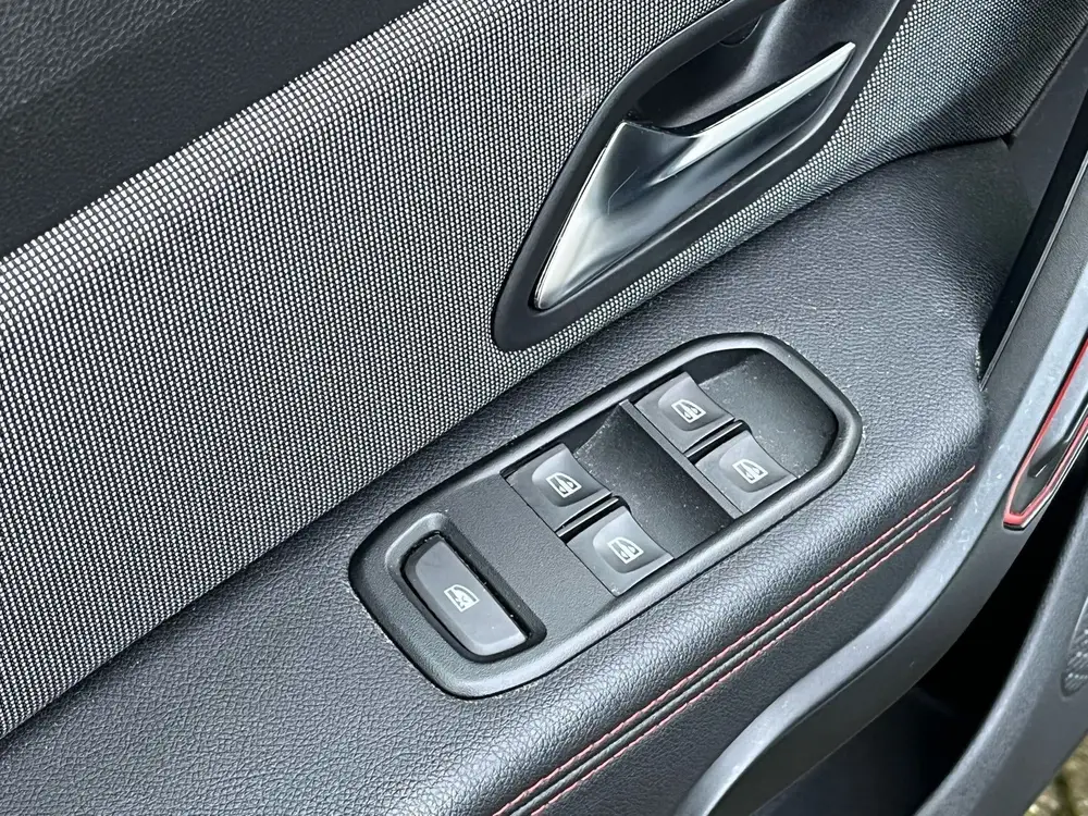 Dacia Duster 1.3 TCe ! Tech Road, Navi, PDC, Achteruitrijcam uit 2019, foto 11