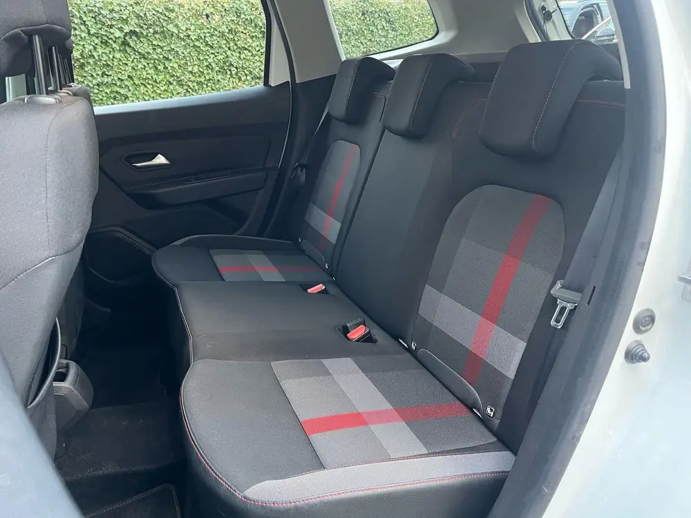 Dacia Duster 1.3 TCe ! Tech Road, Navi, PDC, Achteruitrijcam uit 2019, foto 15