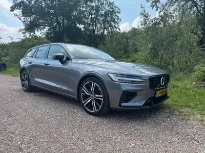 Volvo V60 T6 TwinEngine, R-design, panoramadak, APK tm 07.28 uit 2020