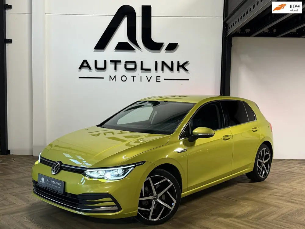 Volkswagen Golf 1.5 TSI Highline|DSG|IQLIGHT|KEYLESS|CAM uit 2020