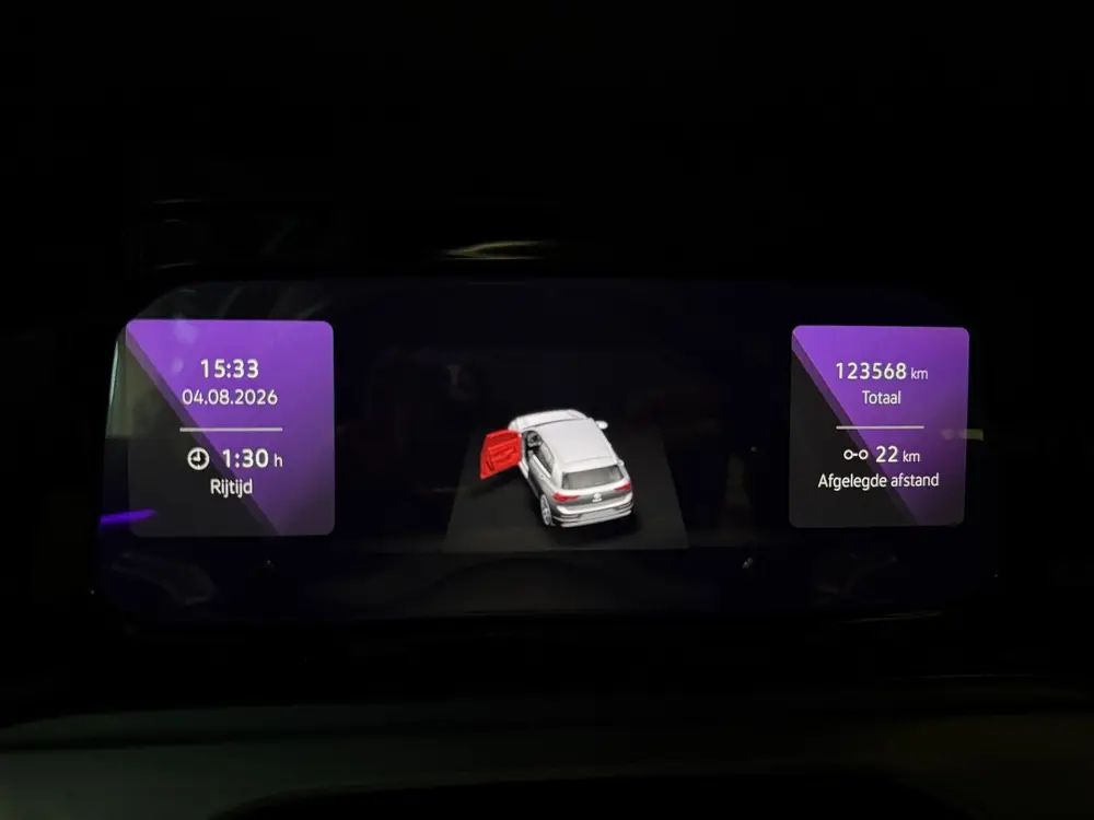 Volkswagen Golf 1.5 TSI Highline|DSG|IQLIGHT|KEYLESS|CAM uit 2020, foto 19