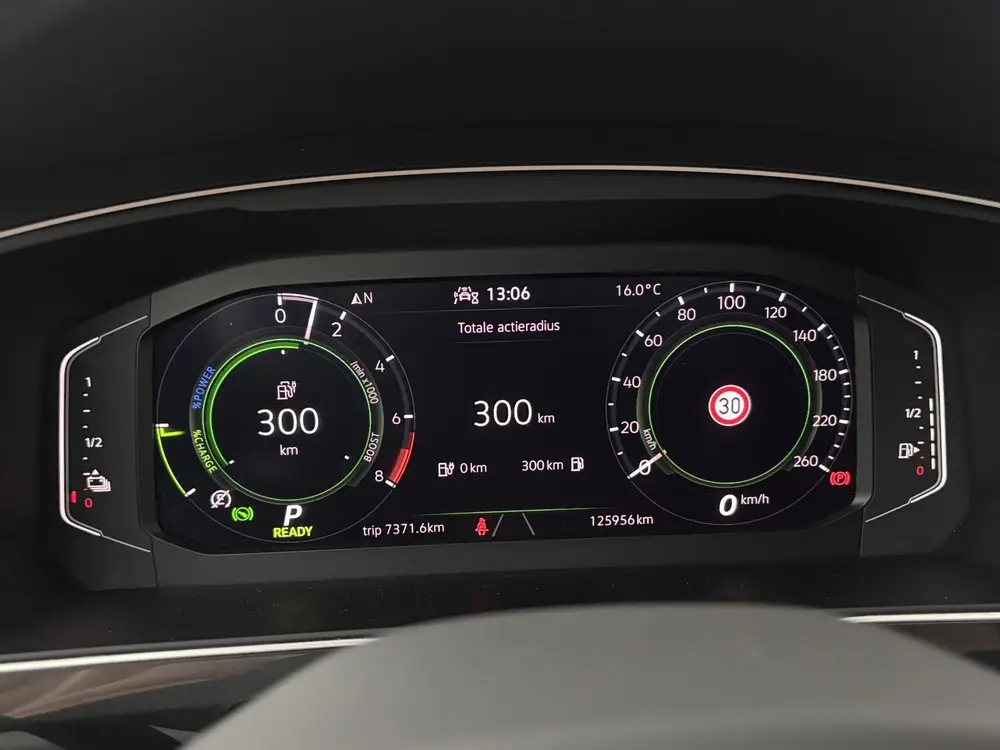 Volkswagen Tiguan 1.4 TSI 245pk DSG eHybrid R-Line Business+ uit 2022, foto 4
