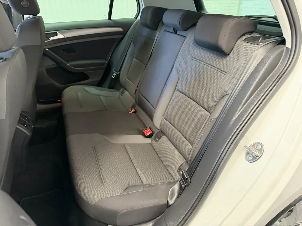 VOLKSWAGEN GOLF 1.5 TSI HIGHLINE 131PK ADAPTIVE CRUISE CONTR uit 2019, foto 17