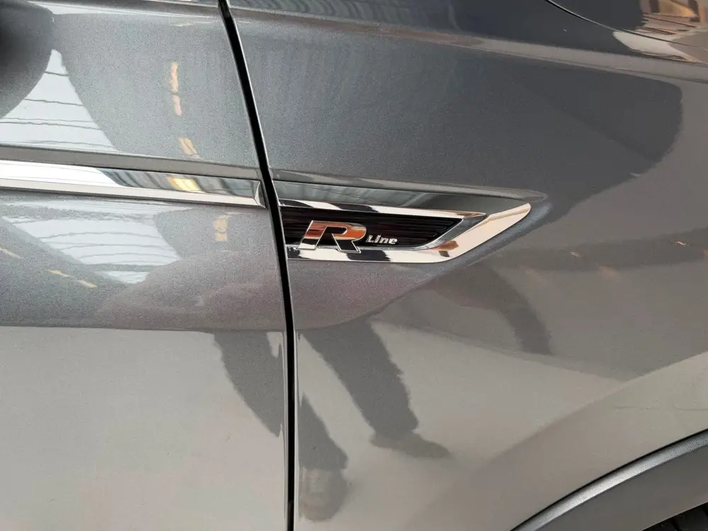 Volkswagen Tiguan 1.5 TSI ACT Highline Business R 360 Camera uit 2020, foto 12
