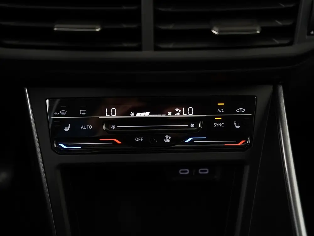 Volkswagen Polo 1.0 TSI Style | Schuifdak | Zondag Open! uit 2023, foto 11