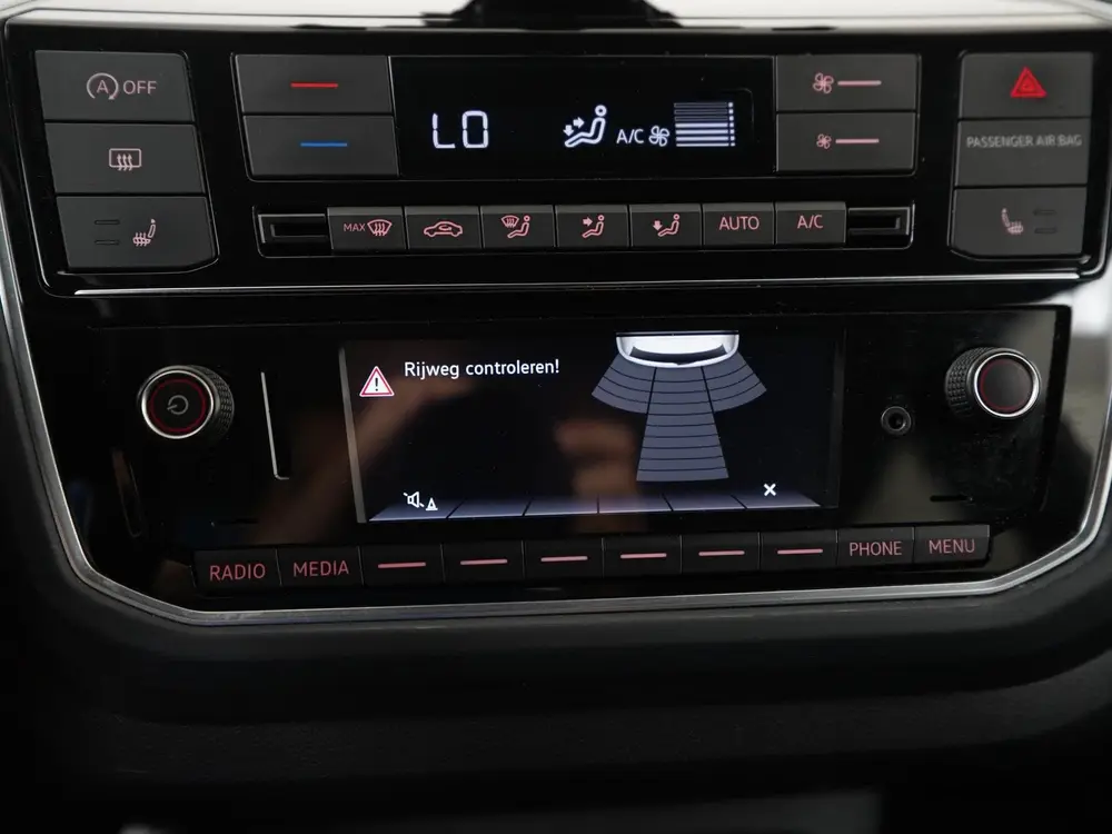 Volkswagen Up! 1.0 BMT Cross up! | Stoelverwarming | Lichtme uit 2019, foto 18
