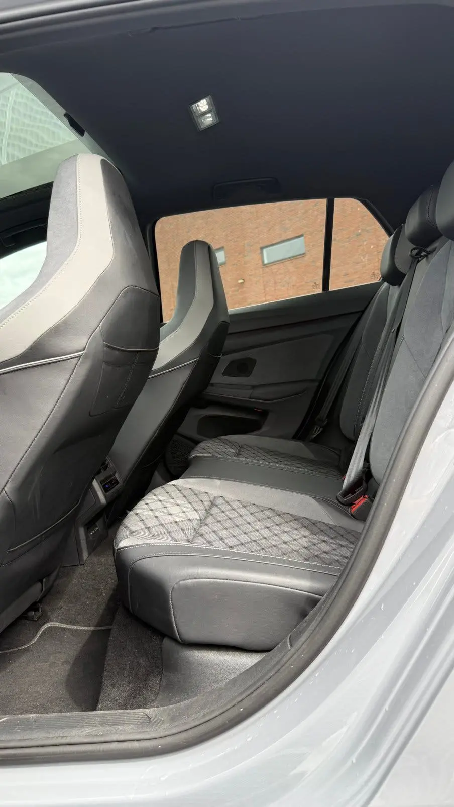 Volkswagen Golf 2.0 TSI 2024 190PK RLINE/PANO/KEYLESS/HUD/HK uit 2024, foto 10