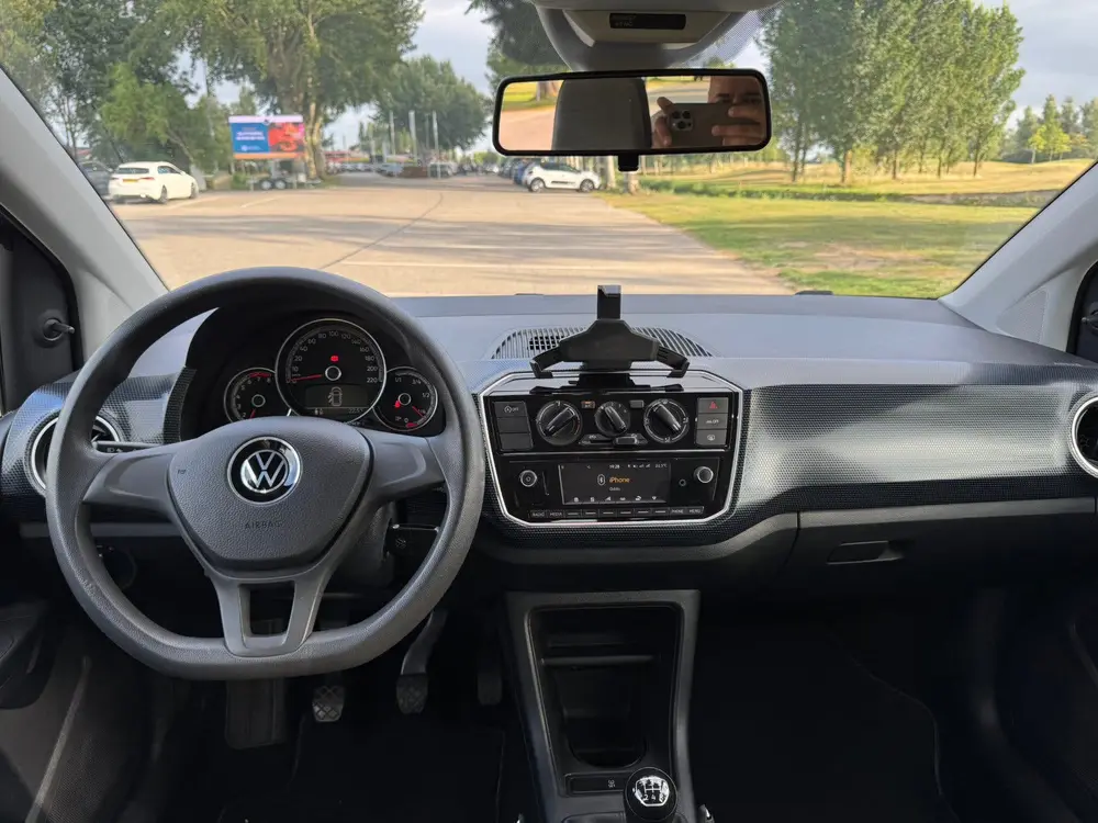 Volkswagen Up! 1.0 65PK 5D 2021 Zwart uit 2021, foto 10