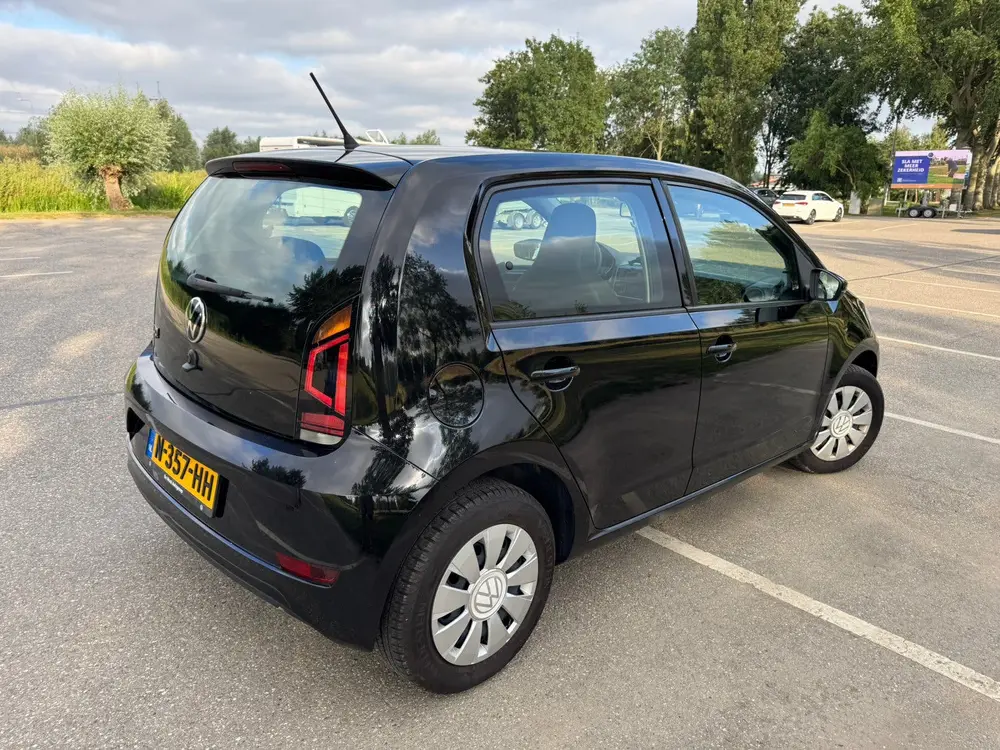 Volkswagen Up! 1.0 65PK 5D 2021 Zwart uit 2021, foto 4