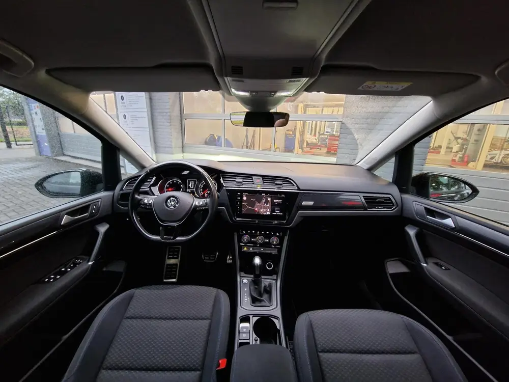 Volkswagen Touran 1.5 TSI DSG United R-line 7p|LED Matrix|7 uit 2020, foto 3