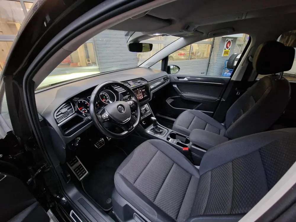 Volkswagen Touran 1.5 TSI DSG United R-line 7p|LED Matrix|7 uit 2020, foto 7