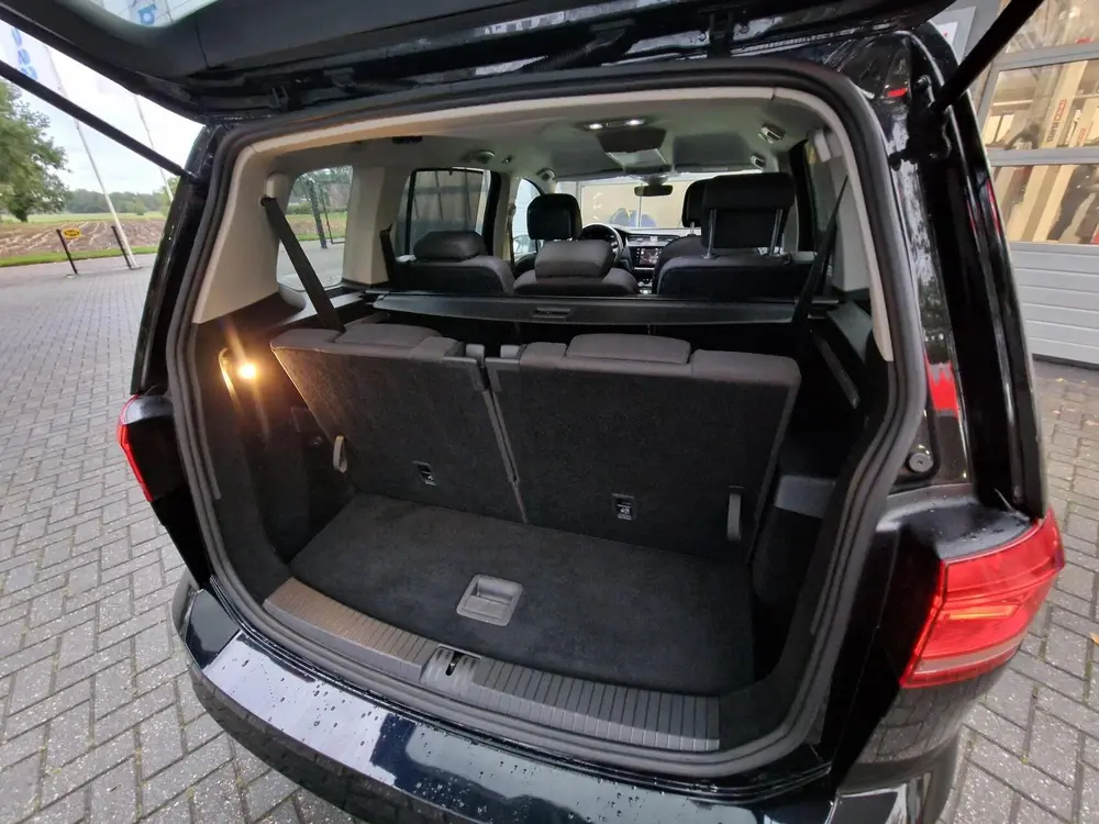 Volkswagen Touran 1.5 TSI DSG United R-line 7p|LED Matrix|7 uit 2020, foto 8