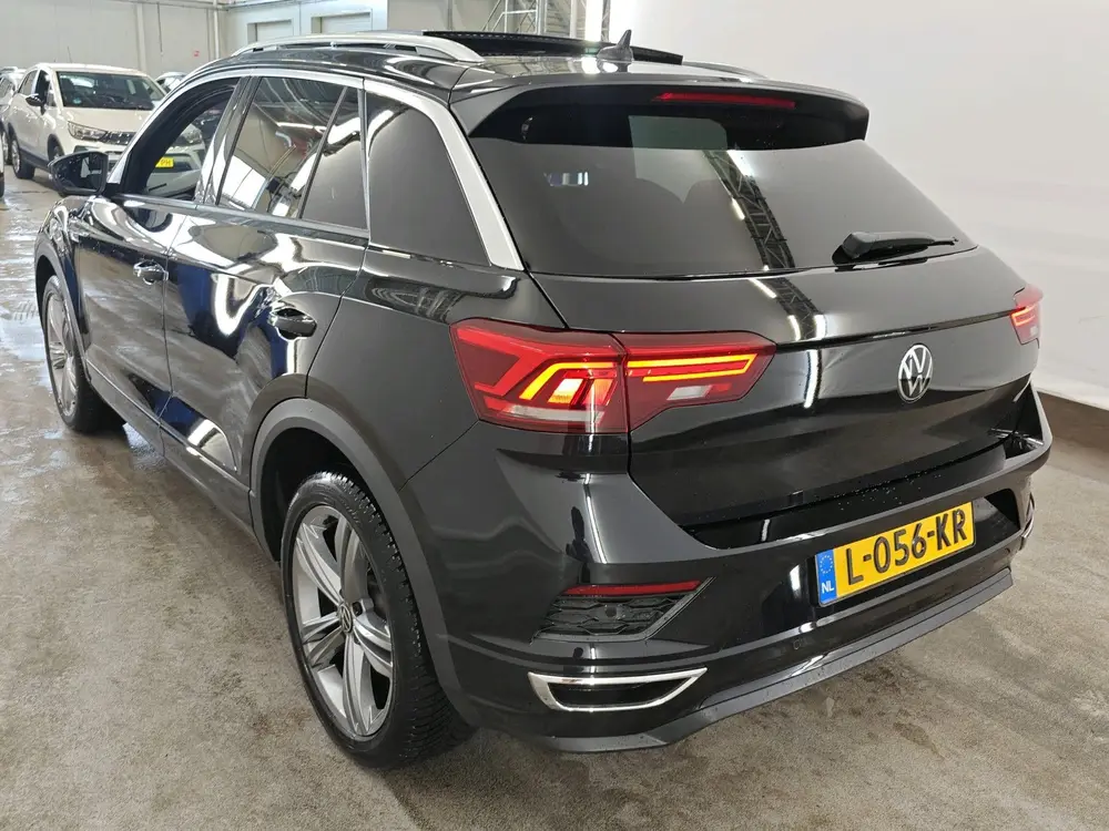 Volkswagen T-Roc 1.5 TSI 150pk Automaat Sport Business R Lin uit 2021, foto 2