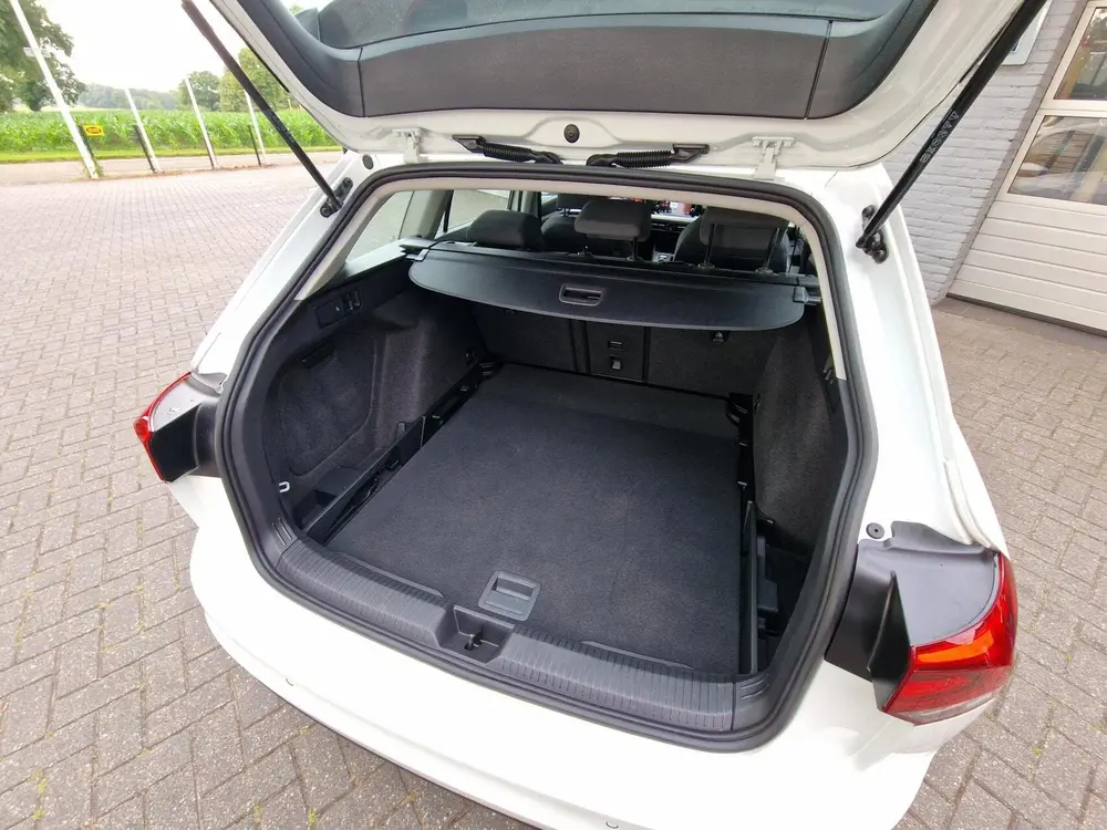 Volkswagen Golf Variant 1.0 eTSI Life|Digi-dash|110PK|DSG|Au uit 2022, foto 8