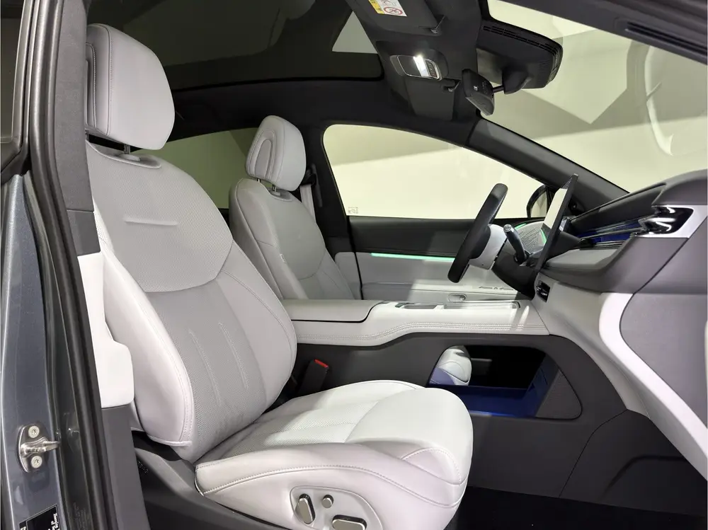 Xpeng G6 RWD Long Range | Licht Interieur (bj 2026) uit 2026, foto 16