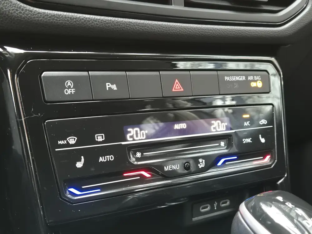 Volkswagen T-Cross T-Cross 1.0 TSI AUTOMAAT | Navigatie | Climate Co uit 2025, foto 19