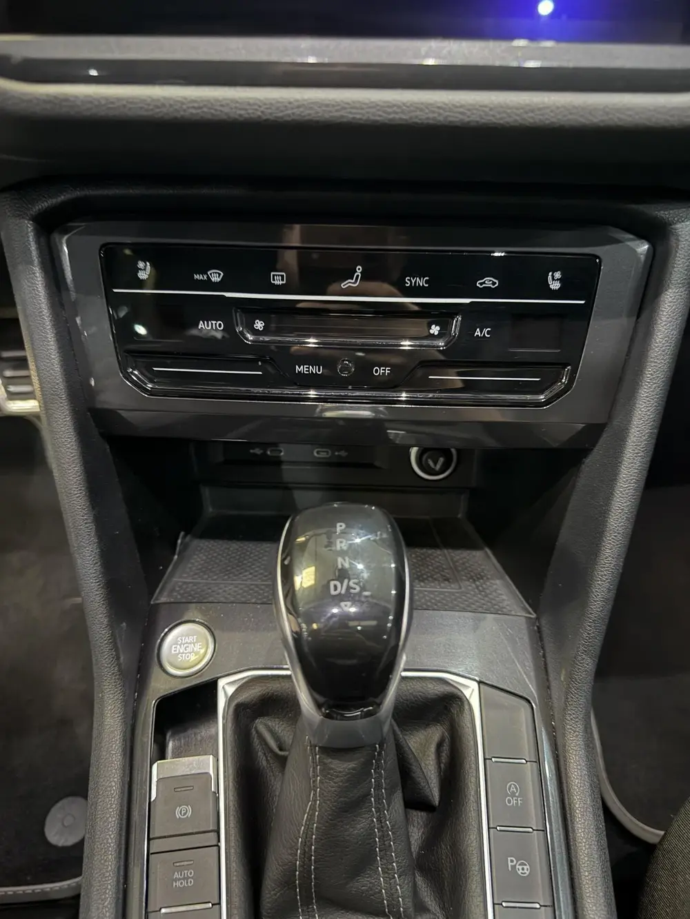 Volkswagen Tiguan 2.0 TSI 4Motion Rline NAVI/ELEKTRISCHE STO uit 2023, foto 15