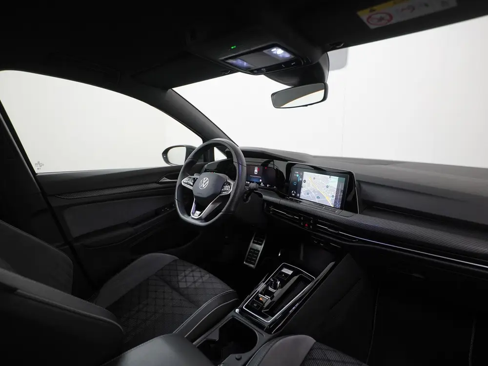 Volkswagen Golf Variant 1.5 eTSI R-Line DSG | 150PK | Trekha uit 2023, foto 2