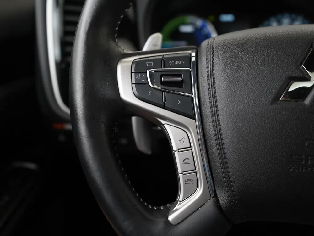 Mitsubishi Outlander 2.4 PHEV Instyle | Schuifdak | Leder | uit 2019, foto 9