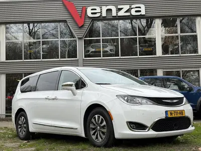 Chrysler Pacifica 3.6 V6 Hybrid Limited (bj 2021, automaat) uit 2021