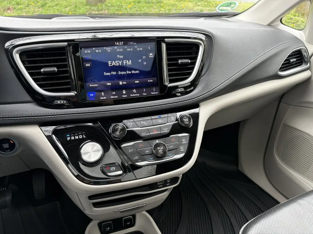 Chrysler Pacifica 3.6 V6 Hybrid Limited (bj 2021, automaat) uit 2021, foto 10