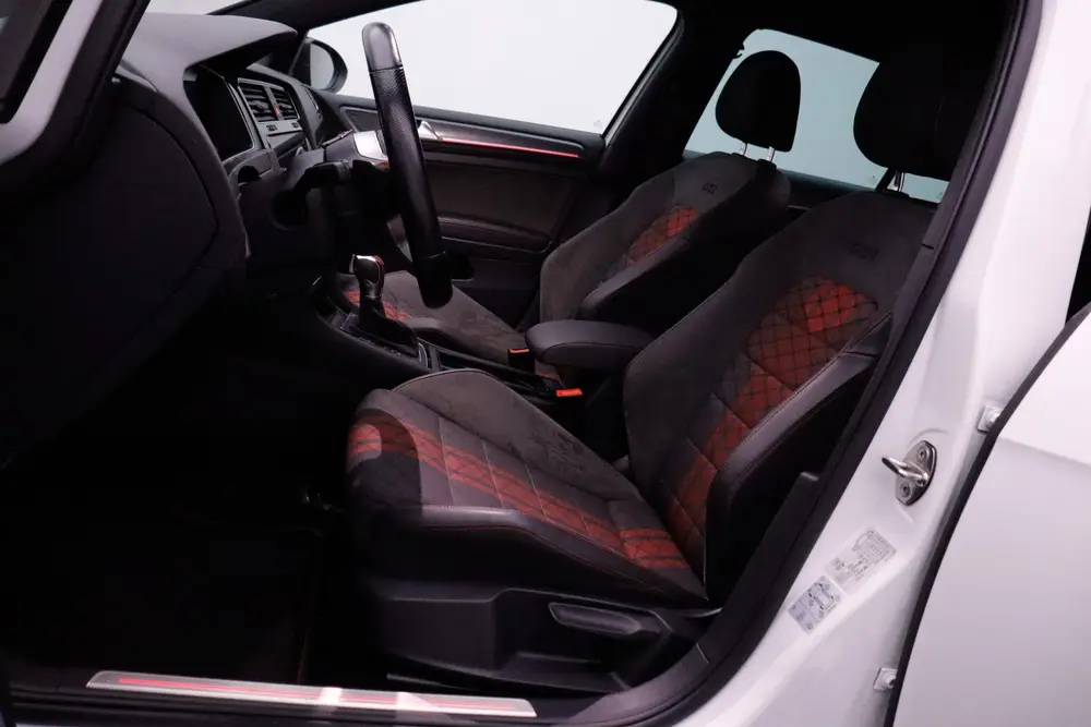 Volkswagen Golf 2.0 GTI 7.5 TCR Dsg 290PK ORIGINEEL | DIGIDA uit 2019, foto 9