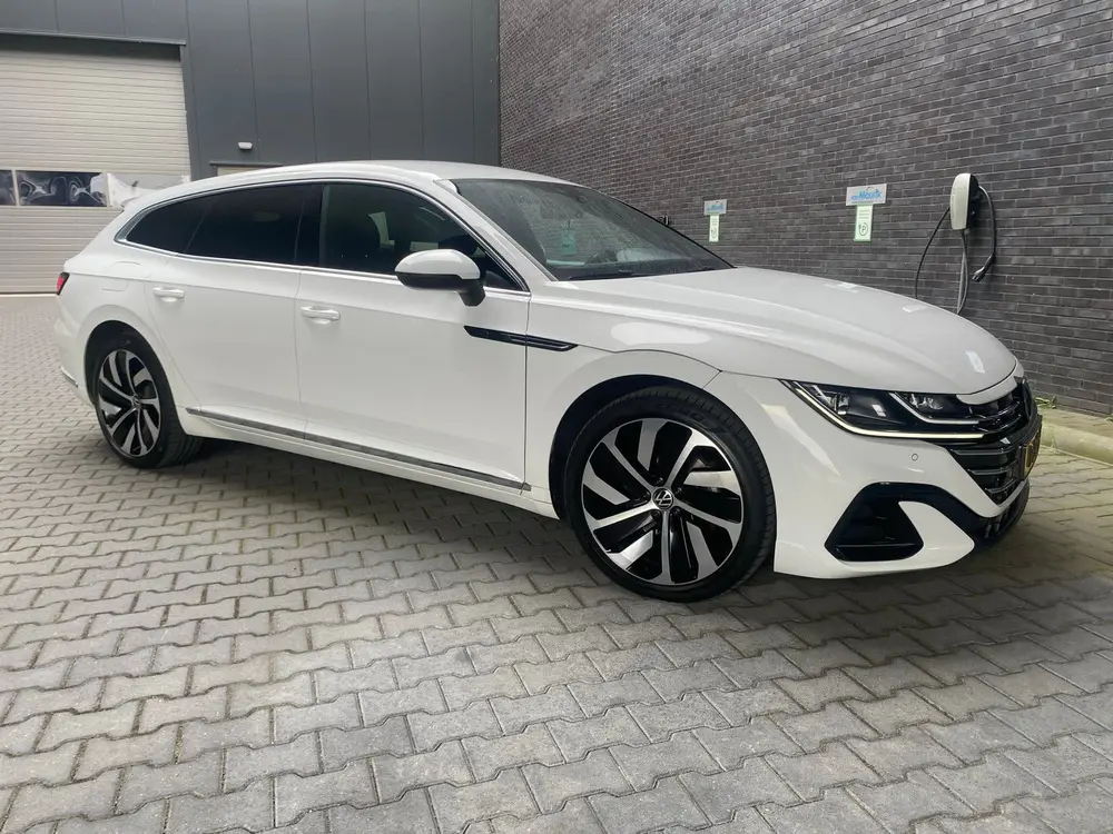 Volkswagen Arteon Shooting Brake VW Arteon R-Line 1.4 TSi eHybrid 218pk 6-DSG 2021 Wit DEALER uit 2021