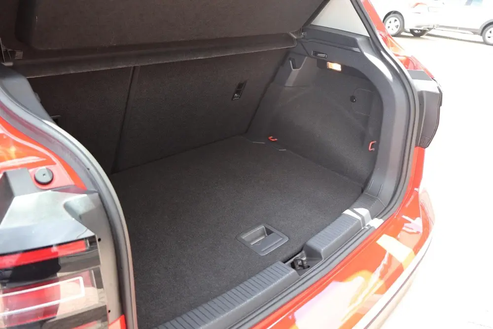 Volkswagen T-Cross 1.0 TSI 110pk DSG Life | Apple Carplay | uit 2021, foto 19
