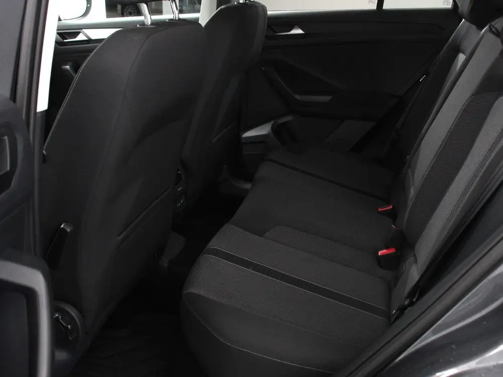 Volkswagen T-Roc 1.5 TSI 150pk DSG Life Navigatie Apple Carp uit 2024, foto 11