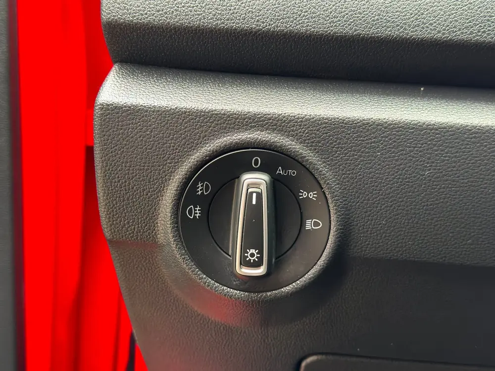 Volkswagen T-Roc 1.5 TSI Sport Business R Line | Carplay App uit 2019, foto 17