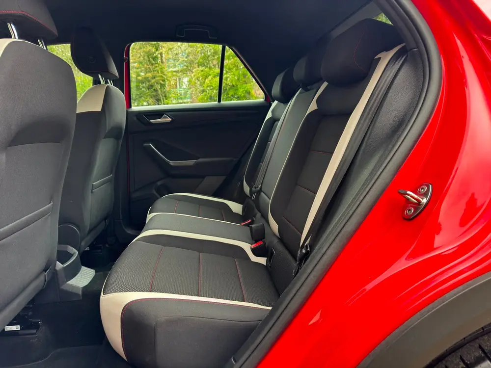 Volkswagen T-Roc 1.5 TSI Sport Business R Line | Carplay App uit 2019, foto 19