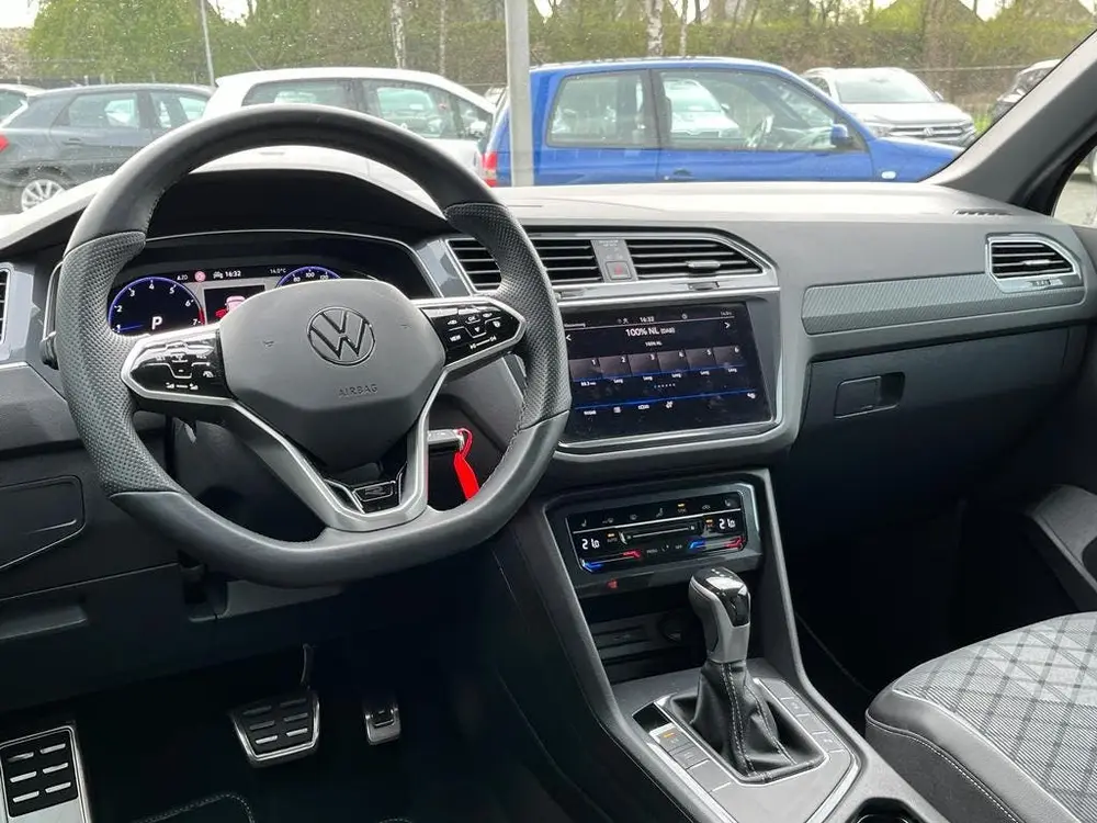 Volkswagen Tiguan 1.5 150pk DSG R-Line Business+ Black Style uit 2021, foto 2