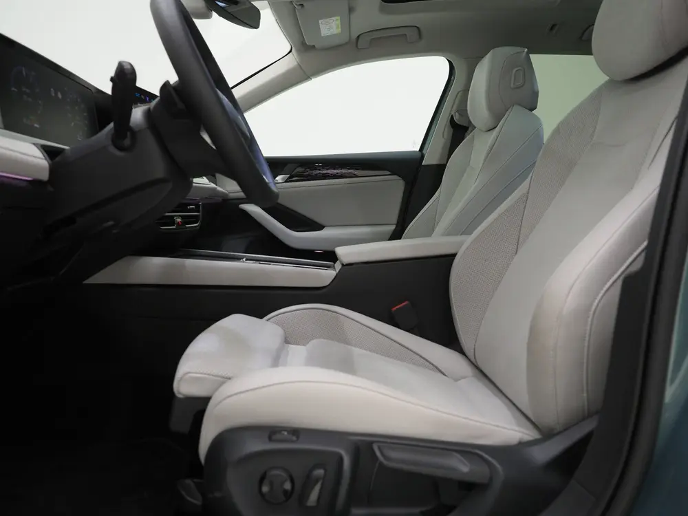 Volkswagen Passat Variant 1.5 eHybrid Elegance | Panoramadak uit 2026, foto 14