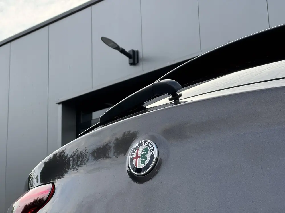 Alfa Romeo Stelvio 2.0 T AWD B-Tech | Panorama | Veloce Seat uit 2019, foto 13