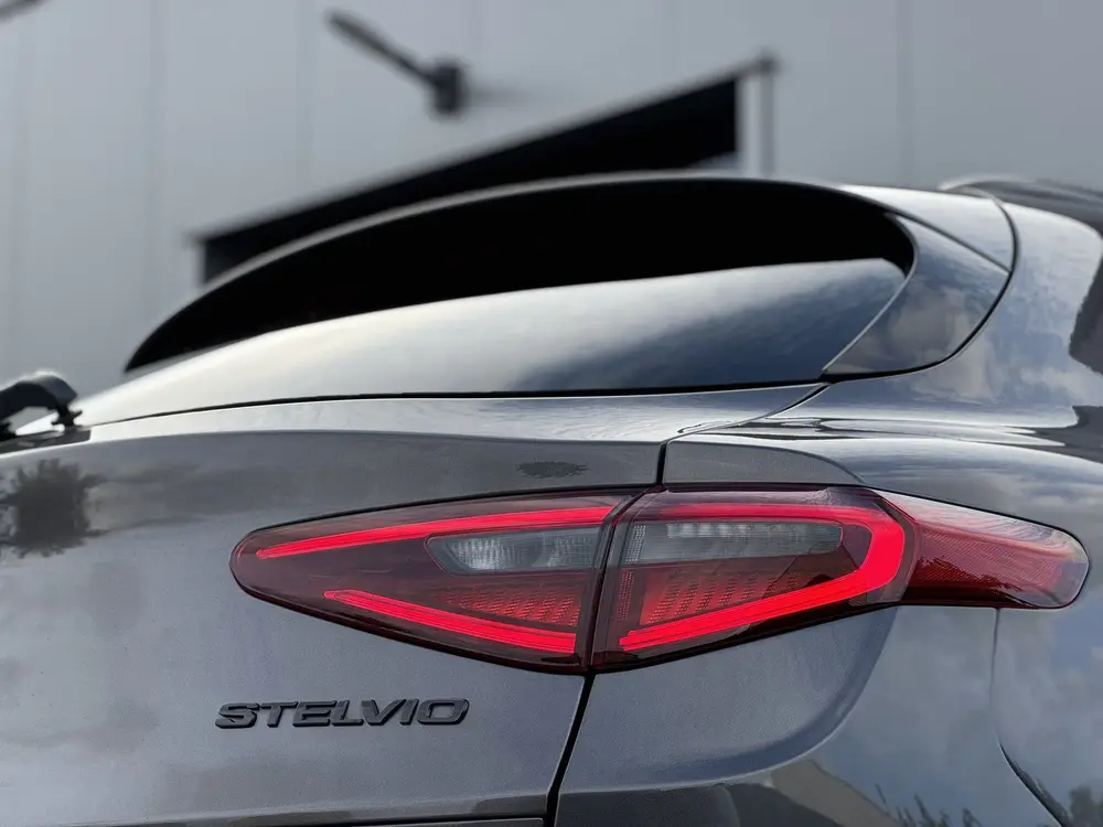 Alfa Romeo Stelvio 2.0 T AWD B-Tech | Panorama | Veloce Seat uit 2019, foto 15