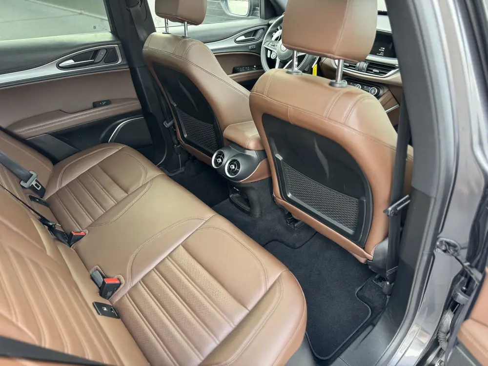 Alfa Romeo Stelvio 2.0 T AWD B-Tech | Panorama | Veloce Seat uit 2019, foto 9