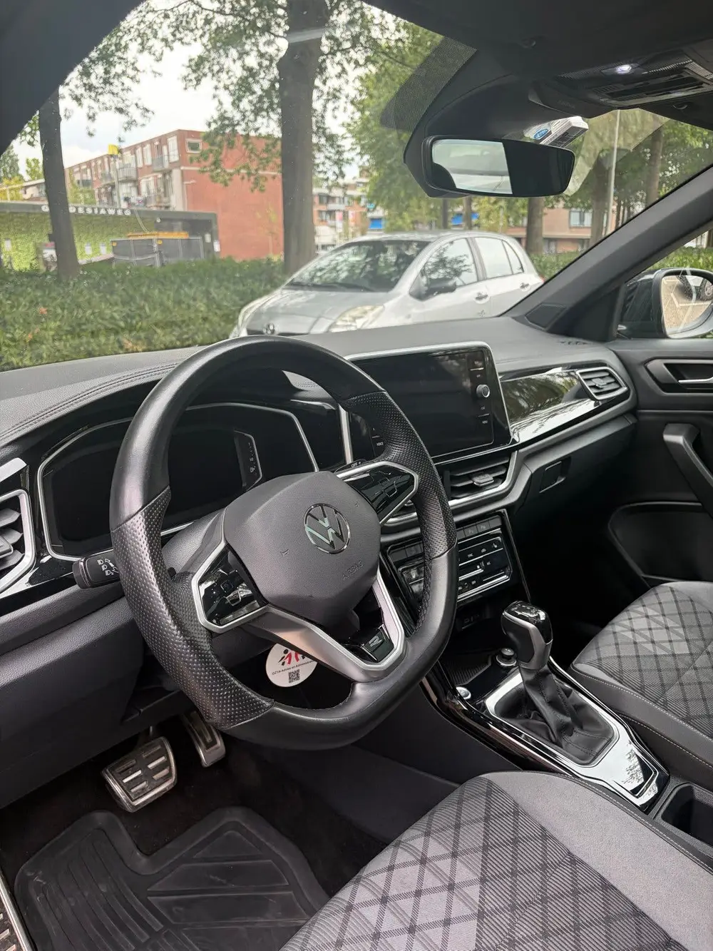 Volkswagen T-Roc R-Line 1.5 TSI 150pk 7-DSG 2022 Zwart uit 2022, foto 10