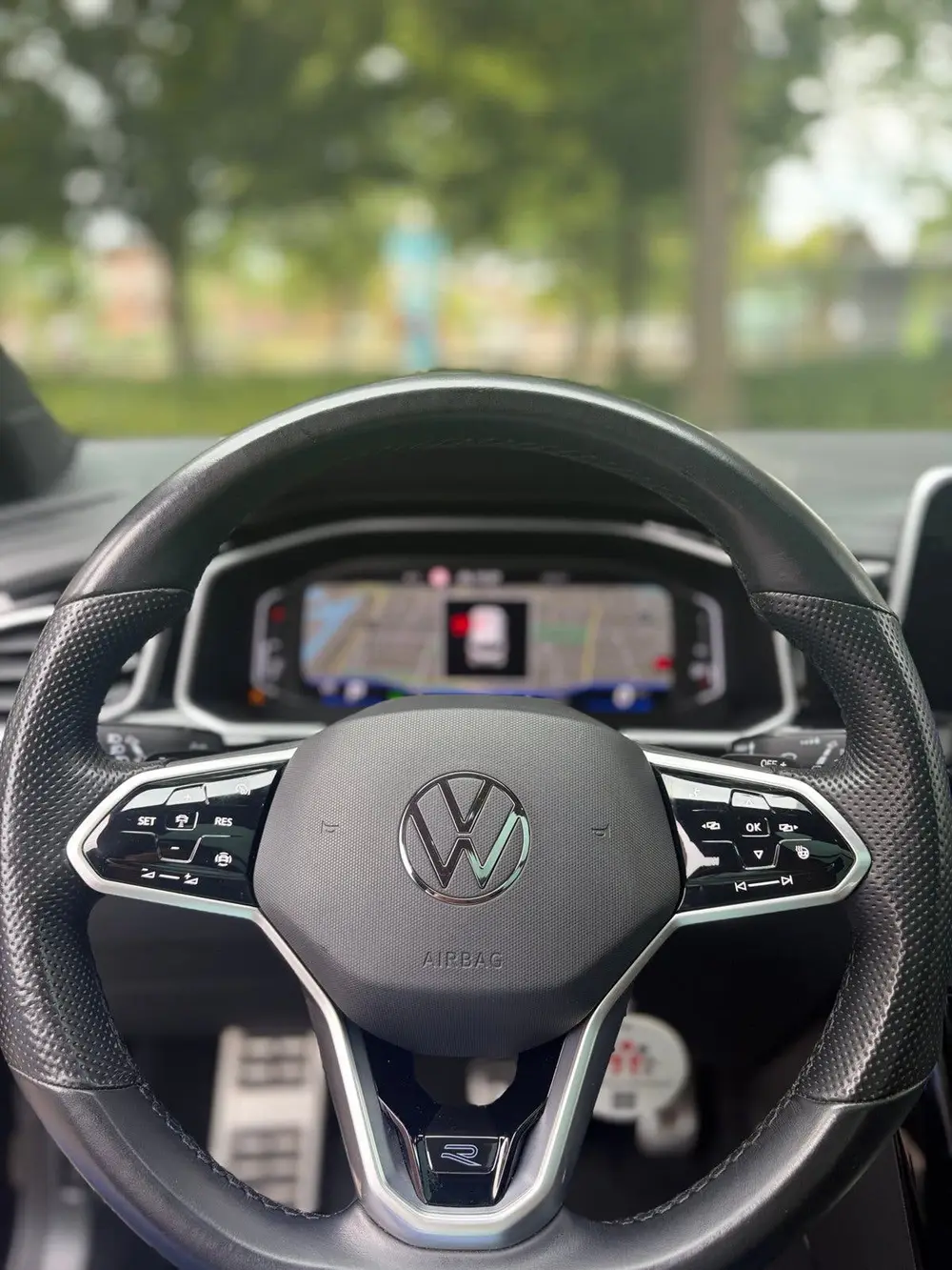 Volkswagen T-Roc R-Line 1.5 TSI 150pk 7-DSG 2022 Zwart uit 2022, foto 6