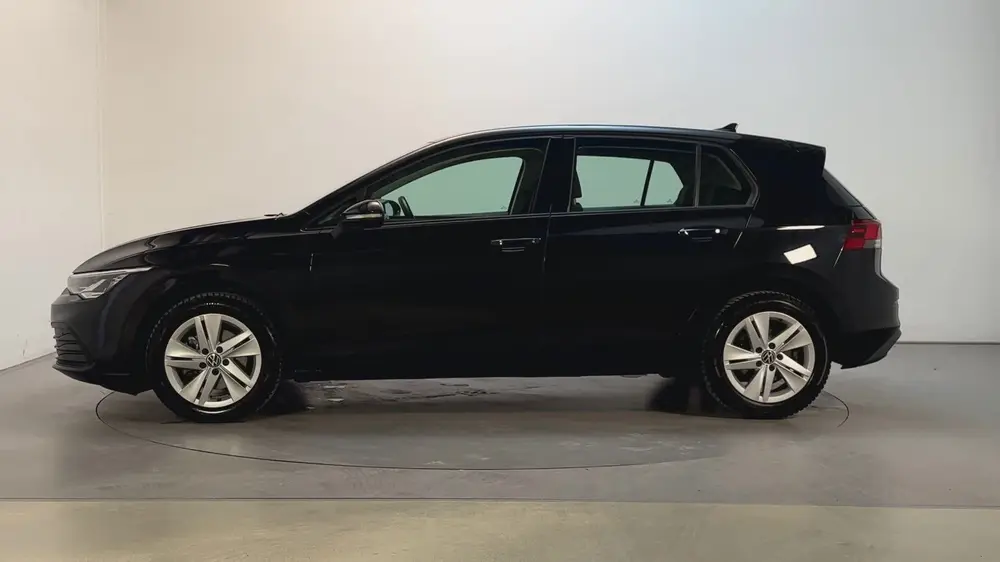 Volkswagen Golf 1.0 TSI 110pk Life Sfeerverlichting Navigati uit 2022, foto 14