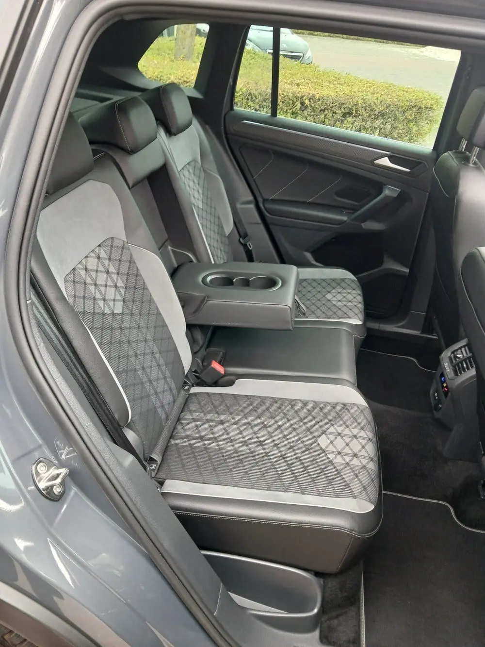 Volkswagen Tiguan 1.5 TSI ACT 150pk DSG 2021 Grijs uit 2021, foto 8