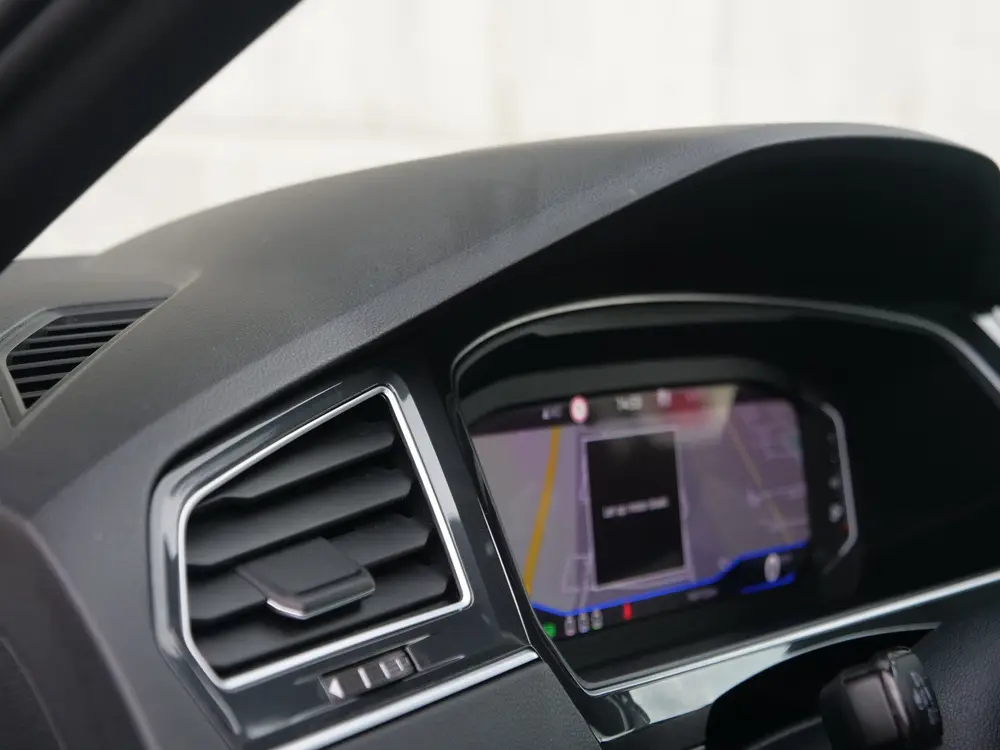 Volkswagen Tiguan 1.5 TSI R-Line | panorama | head-up | Trek uit 2021, foto 5