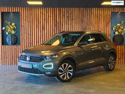 Volkswagen T-ROC 1.5 TSI Sport l DSG l Led l Carplay l Camer uit 2021